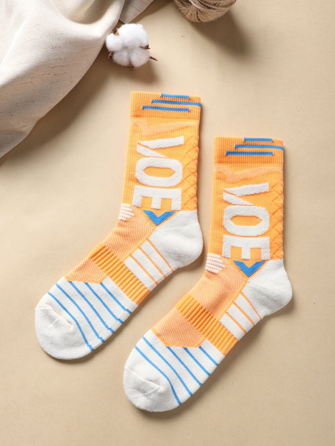 Men Striped Print Crew Socks